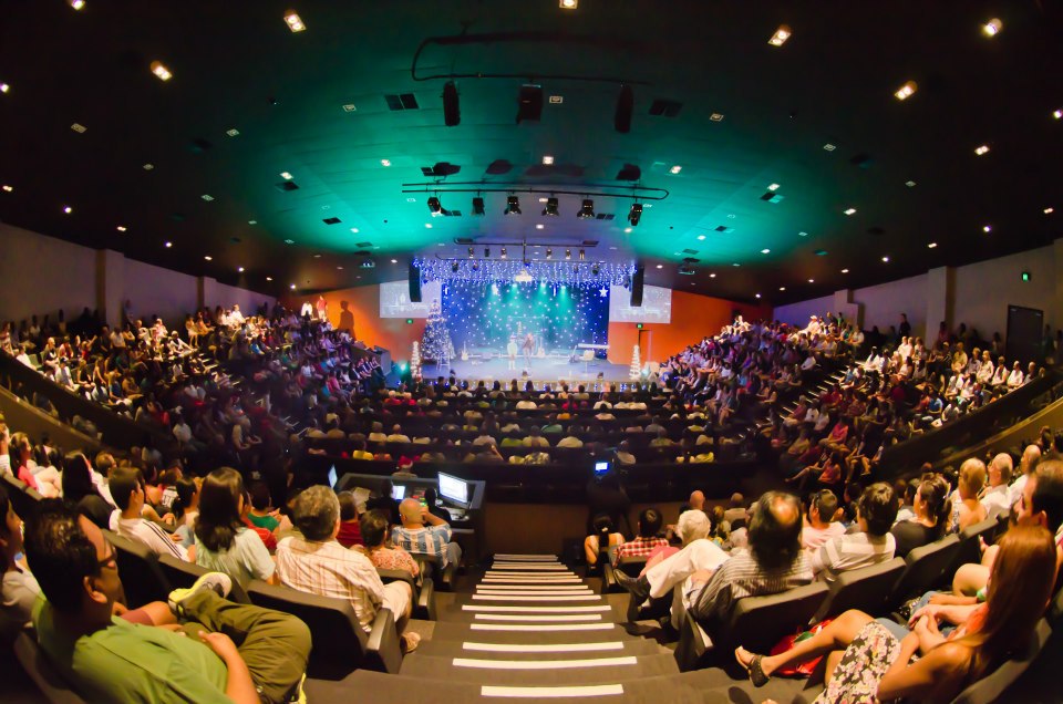 548663_10151203165482081_1123340943_n church seatingf-1